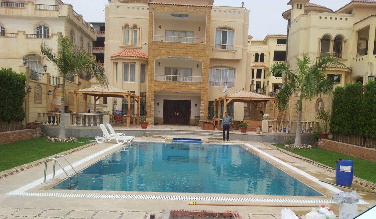شركة تنظيف مسابح